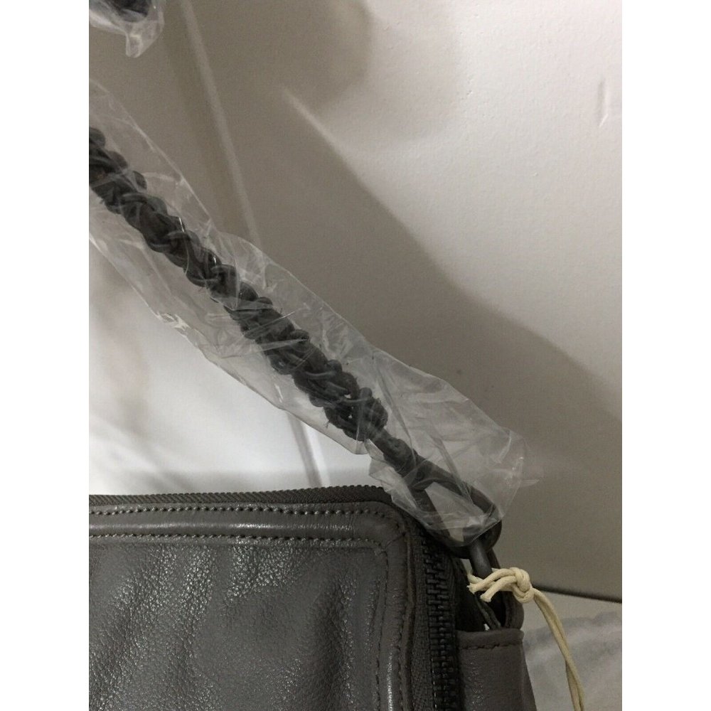 NWT liebeskind berlin small Crossbody handbag Annett Grey Leather Zip Detail - Picture 3 of 9
